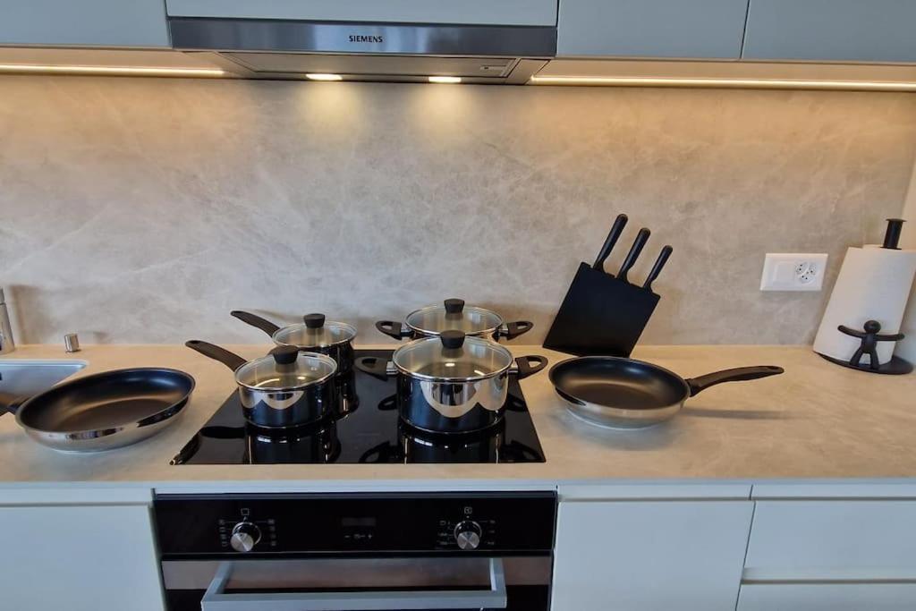 Visionary Hospitality Rothenburg, Lucerne - Premium Apartments With Free Parking, Washer, Kitchen, Terrace, 15' City Dış mekan fotoğraf