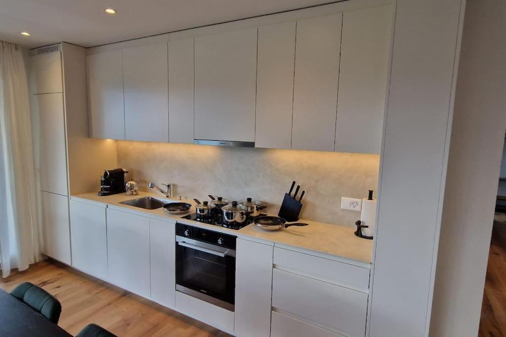 Visionary Hospitality Rothenburg, Lucerne - Premium Apartments With Free Parking, Washer, Kitchen, Terrace, 15' City Dış mekan fotoğraf